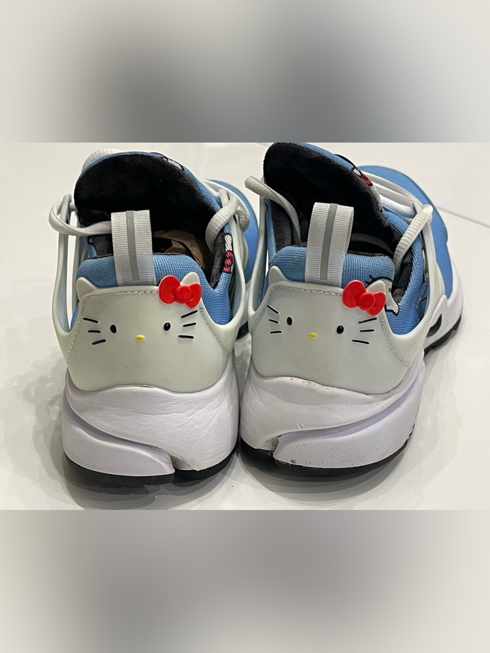 Nike Air Presto x Hello Kitty University Blue Sneakers DV3770-400 - Women 7.5 - Picture 3 of 4